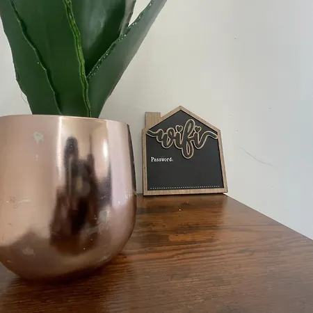 בית נופש Entire Place In Leeds Sleeps 6 לידס