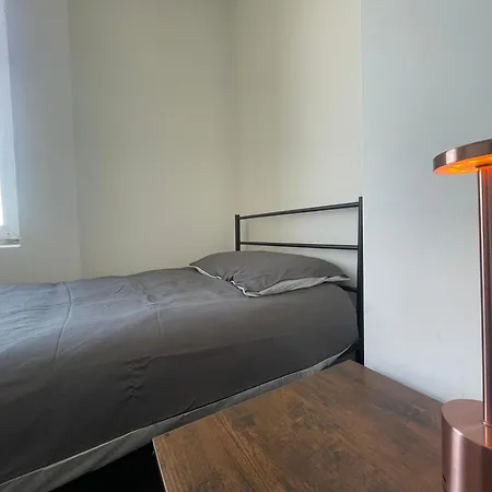 Entire Place In Leeds Sleeps 6 Hébergement de vacances