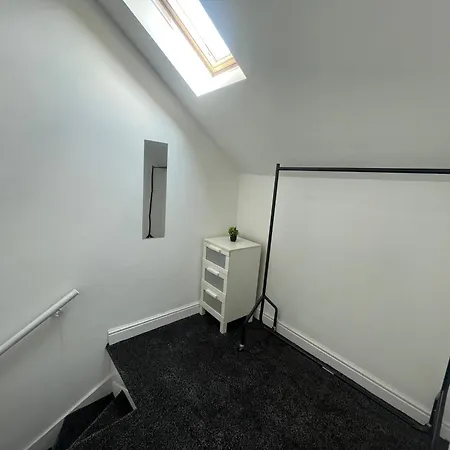 Entire Place In Leeds Sleeps 6 Hébergement de vacances Leeds (West Yorkshire)