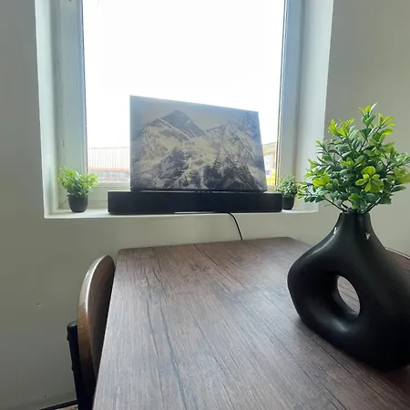 Entire Place In Leeds Sleeps 6 Hébergement de vacances *