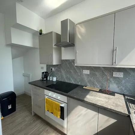 Entire Place In Leeds Sleeps 6 Semesterbostad