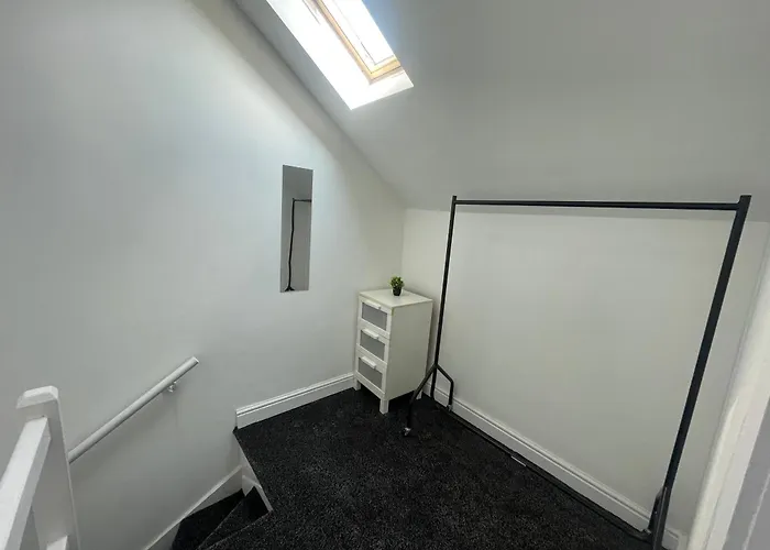 Entire Place In Leeds Sleeps 6 Hébergement de vacances Leeds (West Yorkshire)