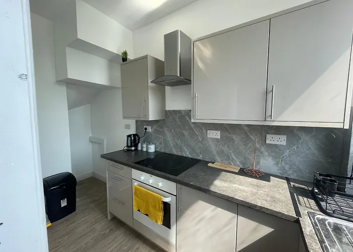 Entire Place In Leeds Sleeps 6 Hébergement de vacances